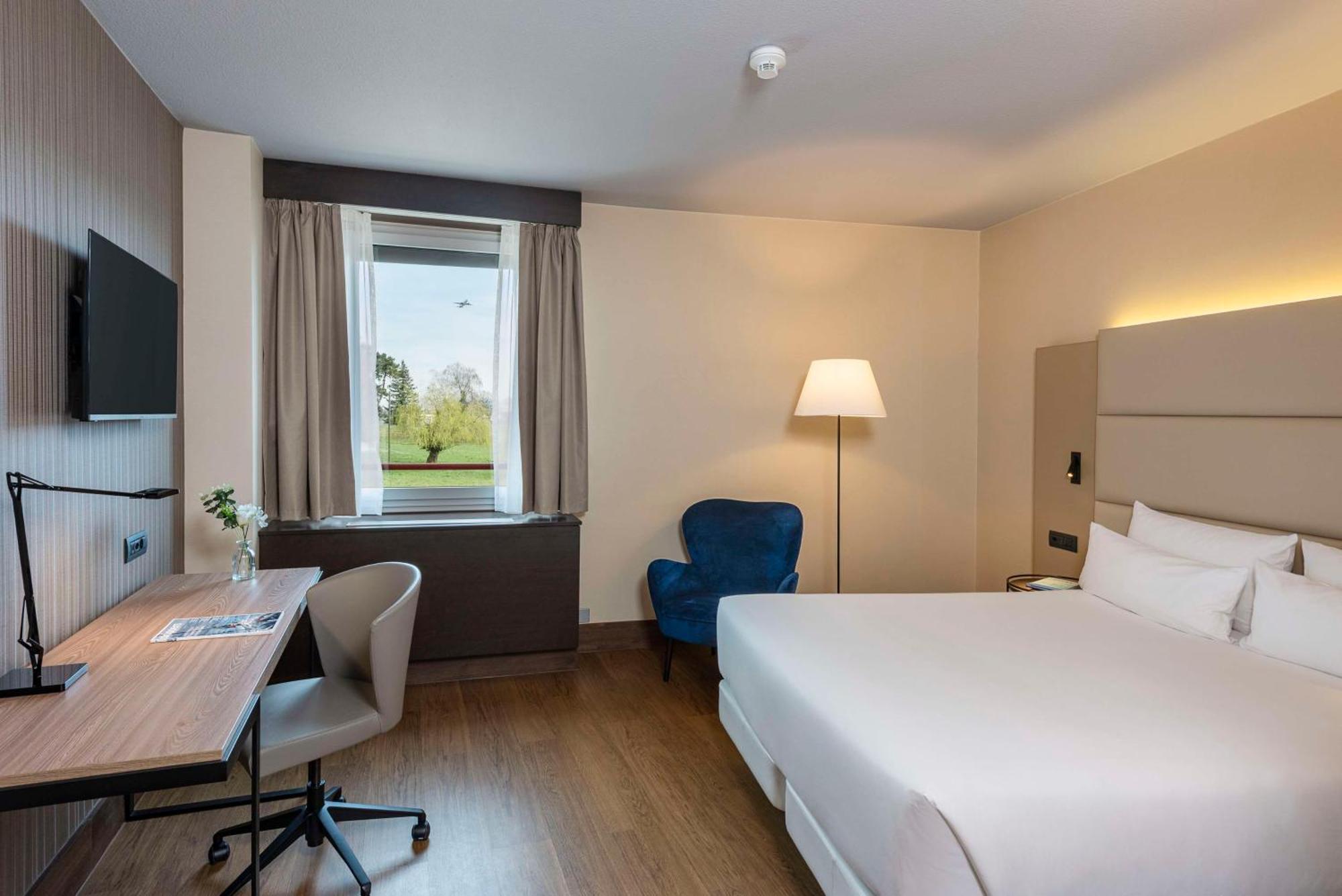 Nh Geneva Airport Hotel 4*