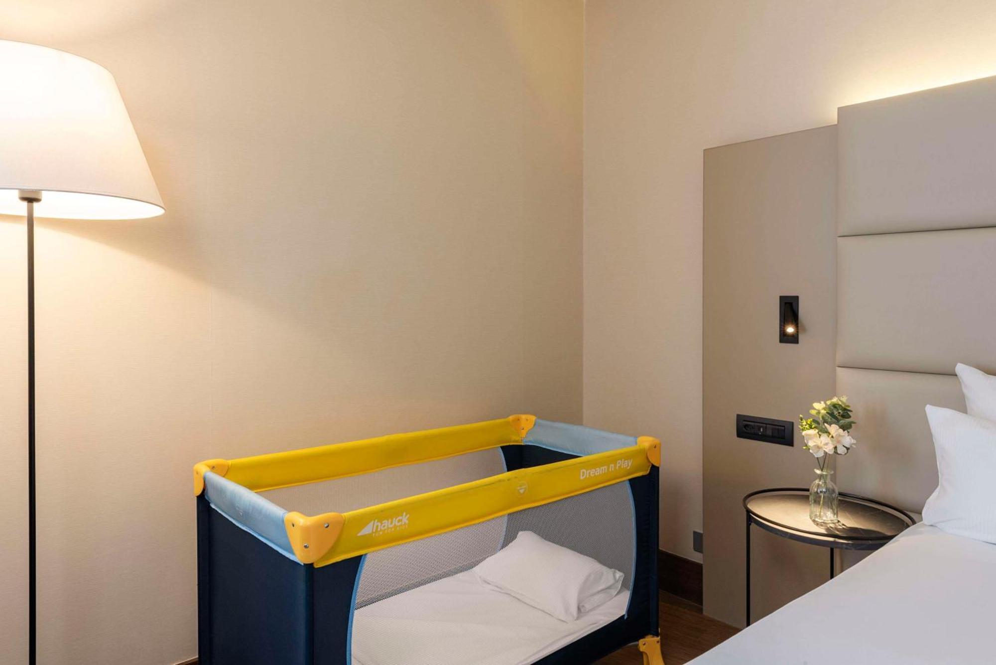 Nh Geneva Airport Hotel 4*