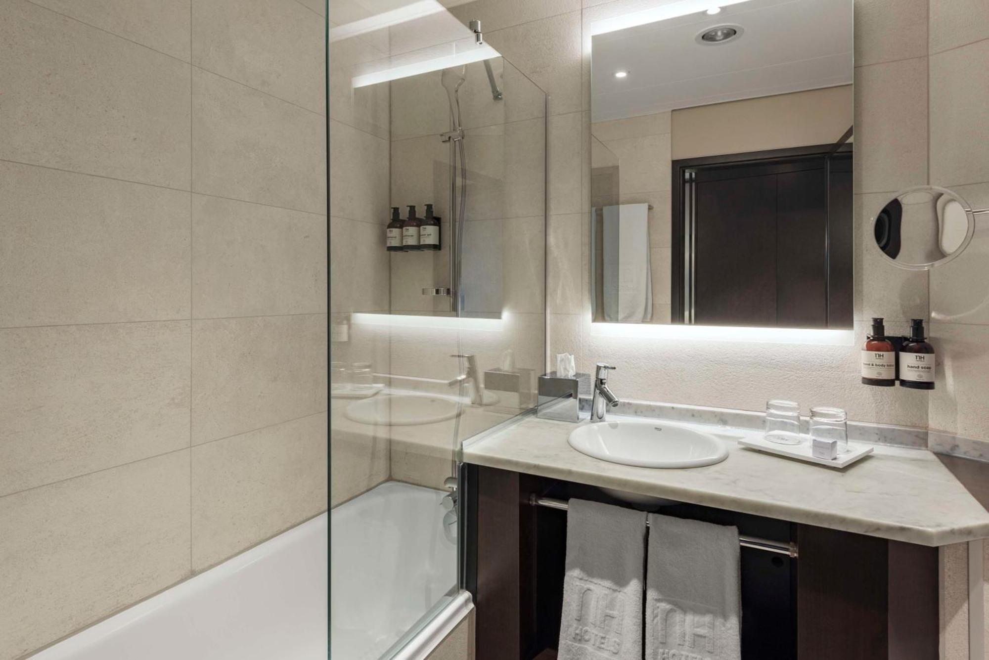 Nh Geneva Airport Hotel